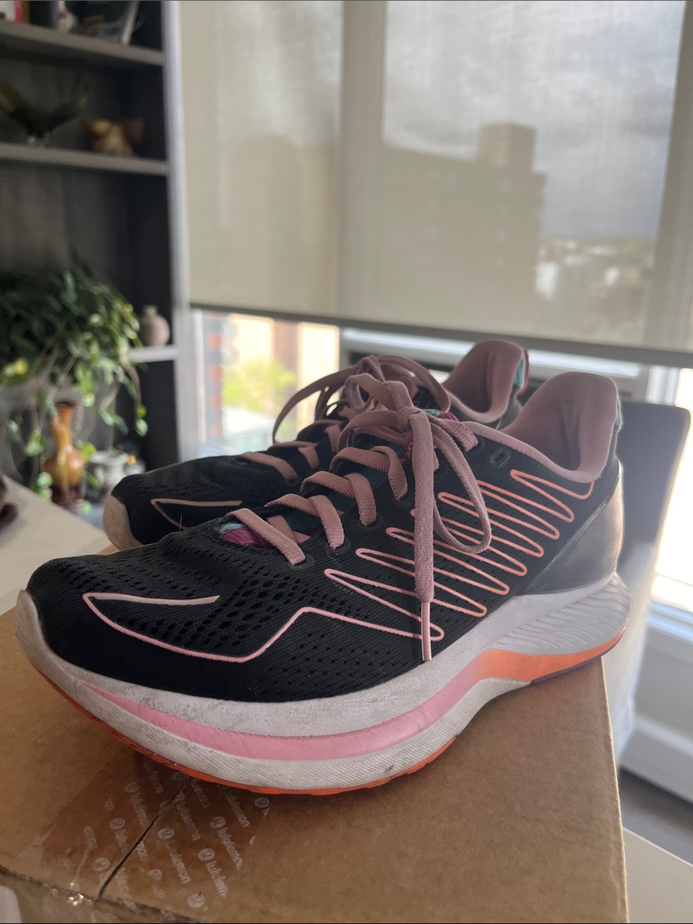 Saucony Black and Pink Women's Athletic Running Shoes